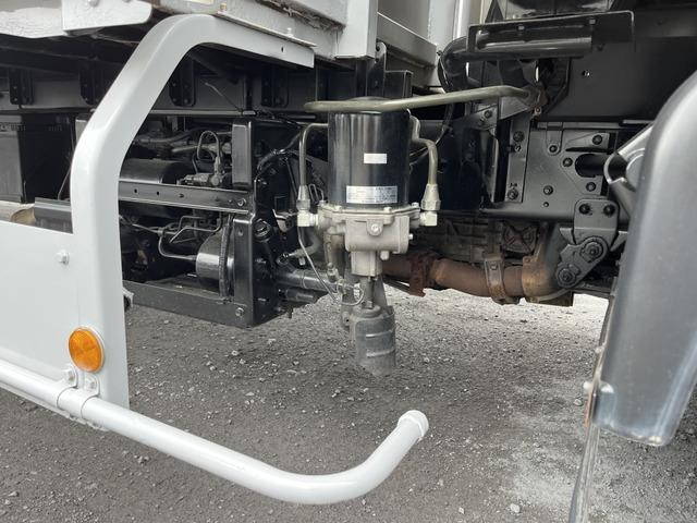 いすゞフォワードアルミウイング中型（4t）[写真25]