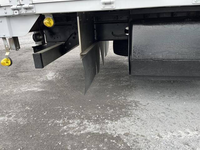 いすゞフォワードアルミウイング中型（4t）[写真28]