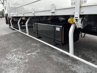 いすゞフォワードアルミウイング中型（4t）[写真33]