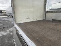 いすゞフォワードアルミウイング中型（4t）[写真10]