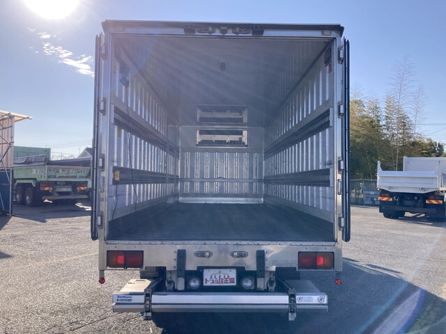 日野レンジャー冷凍車（冷蔵車）中型（4t）[写真11]