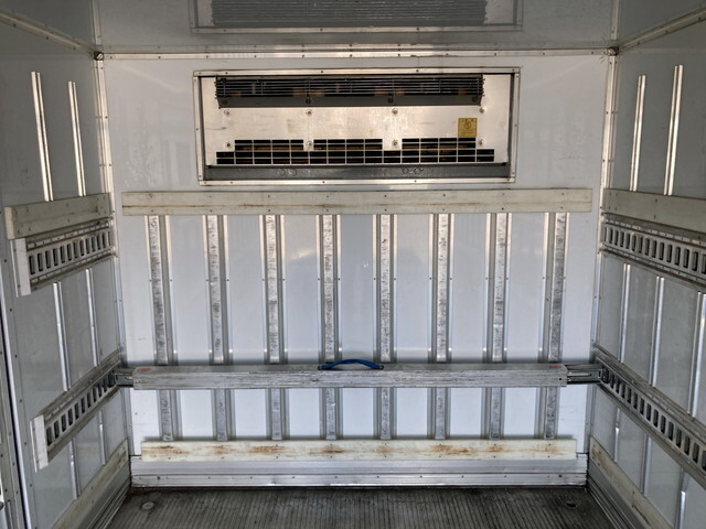 日野レンジャー冷凍車（冷蔵車）中型（4t）[写真14]