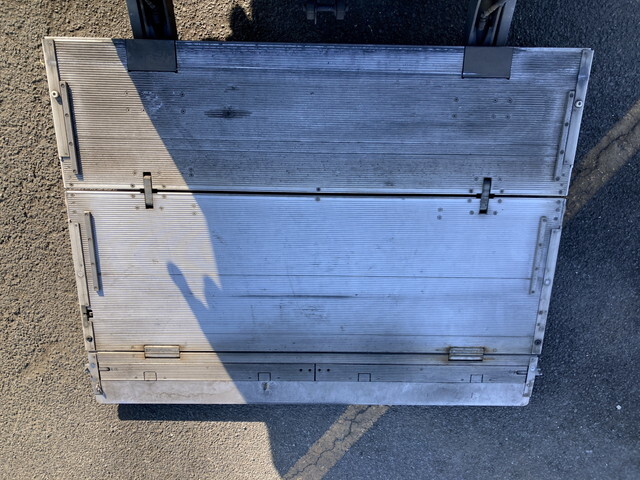 日野レンジャー冷凍車（冷蔵車）中型（4t）[写真18]