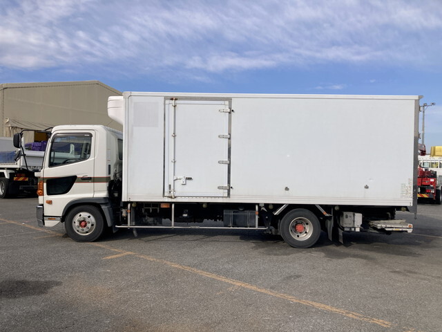 日野レンジャー冷凍車（冷蔵車）中型（4t）[写真05]