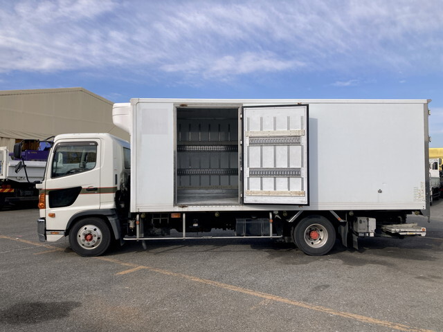 日野レンジャー冷凍車（冷蔵車）中型（4t）[写真06]