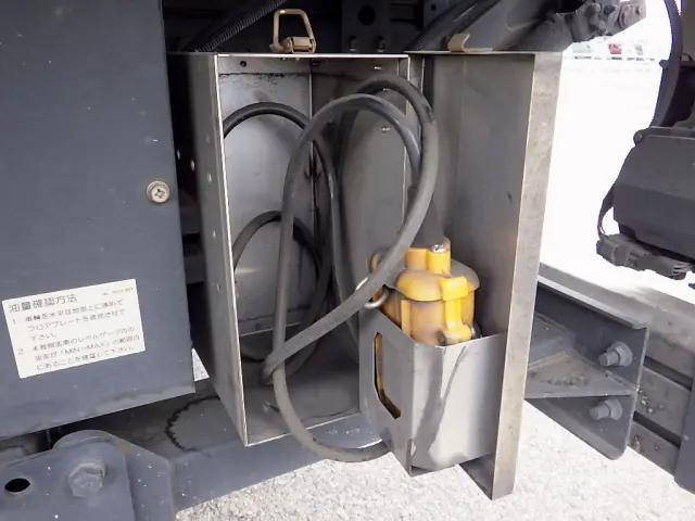 日野レンジャーアルミバン中型（4t）[写真10]