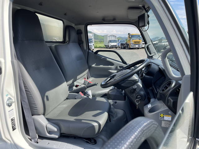 日野デュトロアルミバン小型（2t・3t）[写真29]