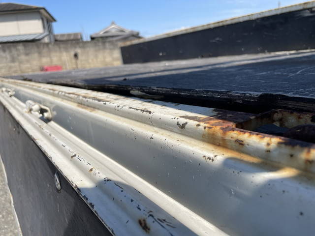 日野デュトロ平ボディ小型（2t・3t）[写真16]