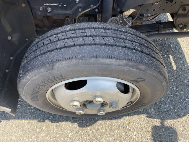 日野デュトロ平ボディ小型（2t・3t）[写真20]