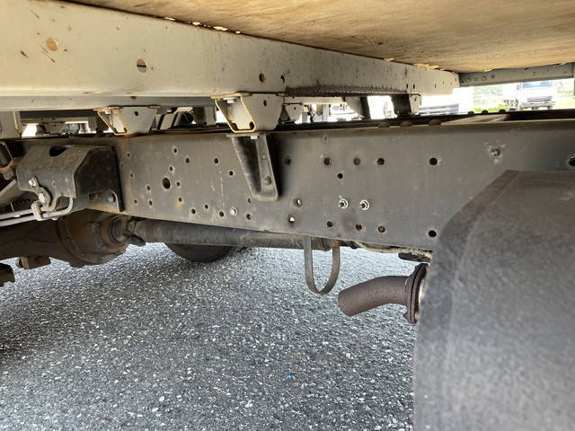 日野デュトロ平ボディ小型（2t・3t）[写真24]