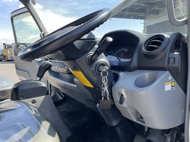 日野デュトロ平ボディ小型（2t・3t）[写真31]