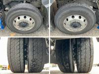 日野プロフィアトレーラーヘッド（トラクターヘッド）大型（10t）[写真18]