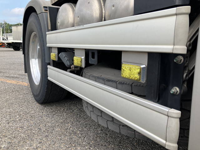 日野プロフィアトレーラーヘッド（トラクターヘッド）大型（10t）[写真18]