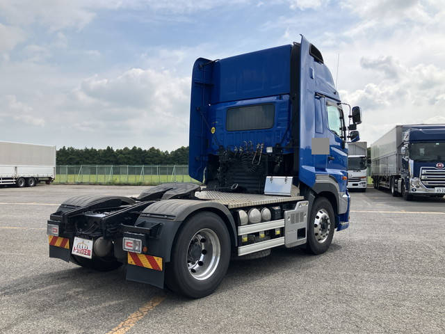 日野プロフィアトレーラーヘッド（トラクターヘッド）大型（10t）[写真02]