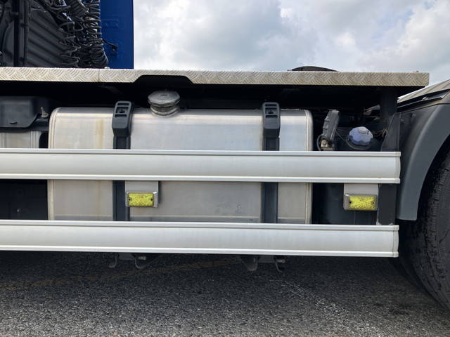 日野プロフィアトレーラーヘッド（トラクターヘッド）大型（10t）[写真20]