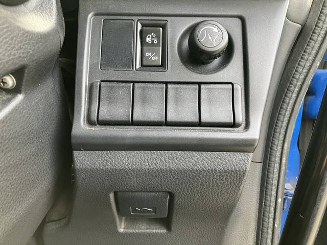 日野プロフィアトレーラーヘッド（トラクターヘッド）大型（10t）[写真38]