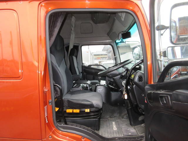 日野プロフィアアルミウイング大型（10t）[写真11]