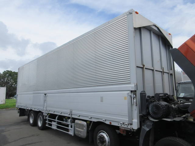 日野プロフィアアルミウイング大型（10t）[写真21]