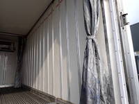 いすゞエルフ冷凍車（冷蔵車）小型（2t・3t）[写真16]