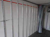 いすゞエルフ冷凍車（冷蔵車）小型（2t・3t）[写真18]