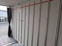 いすゞエルフ冷凍車（冷蔵車）小型（2t・3t）[写真21]