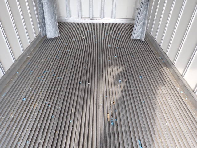 いすゞエルフ冷凍車（冷蔵車）小型（2t・3t）[写真21]