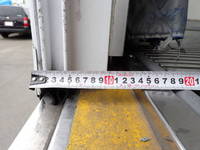 いすゞエルフ冷凍車（冷蔵車）小型（2t・3t）[写真24]