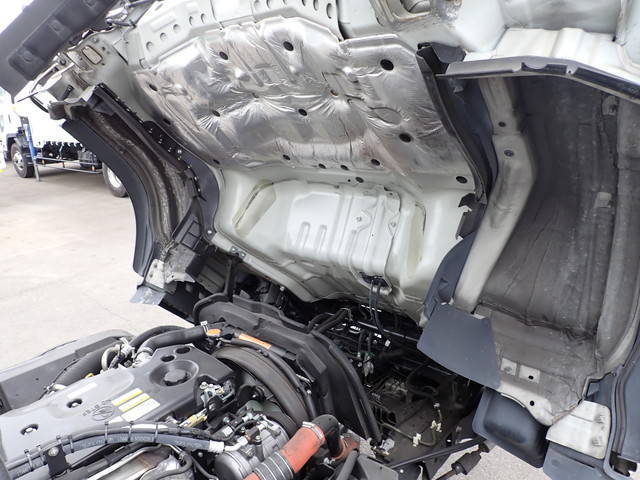 いすゞエルフ冷凍車（冷蔵車）小型（2t・3t）[写真26]