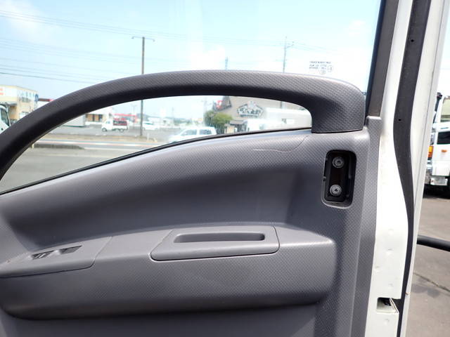 いすゞエルフ冷凍車（冷蔵車）小型（2t・3t）[写真30]