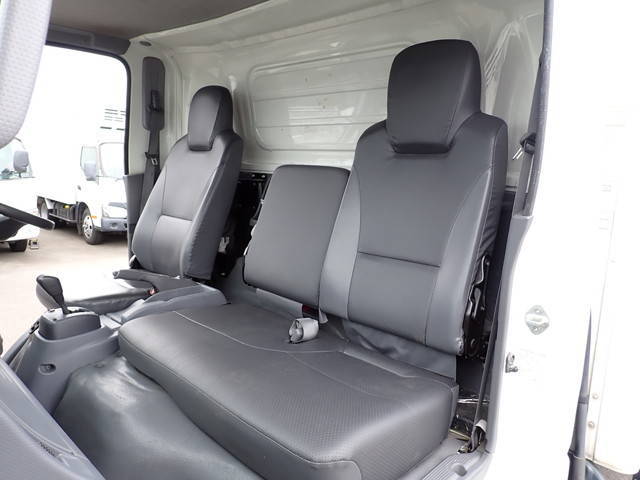 いすゞエルフ冷凍車（冷蔵車）小型（2t・3t）[写真32]