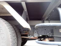 いすゞエルフ冷凍車（冷蔵車）小型（2t・3t）[写真09]