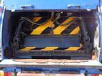 日野デュトロパッカー車（塵芥車）小型（2t・3t）[写真15]