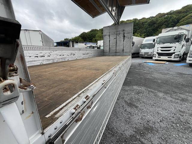 三菱ふそうファイターアルミウイング中型（4t）[写真12]