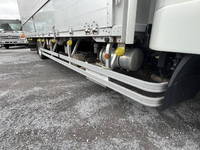 三菱ふそうファイターアルミウイング中型（4t）[写真14]