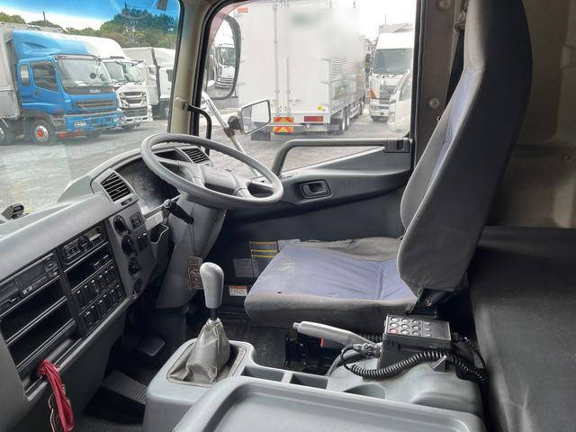 三菱ふそうファイターアルミウイング中型（4t）[写真32]