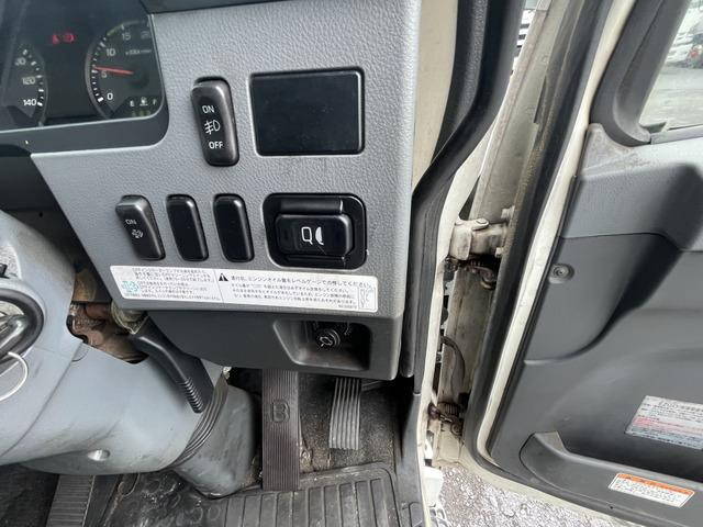 三菱ふそうファイターアルミウイング中型（4t）[写真37]