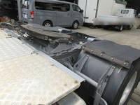 UDトラックスクオントレーラーヘッド（トラクターヘッド）大型（10t）[写真13]