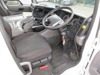 UDトラックスクオントレーラーヘッド（トラクターヘッド）大型（10t）[写真19]