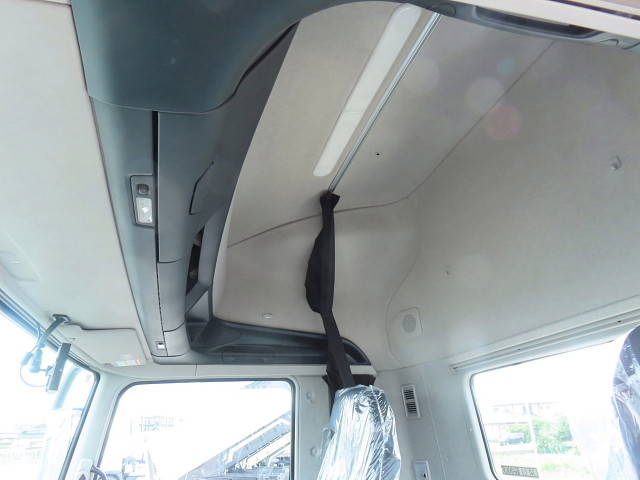 三菱ふそうスーパーグレートトレーラーヘッド（トラクターヘッド）大型（10t）[写真18]