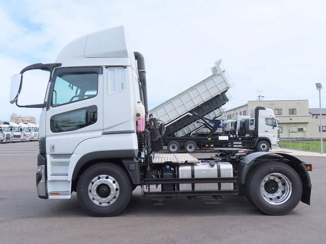 1/18 マン　F2000 トラクターヘッド 1/18 マン F2000 トラクターヘッド 1/18 マン F2000 トラクターヘッド