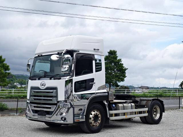 UDトラックスクオントレーラーヘッド（トラクターヘッド）大型（10t）[写真01]