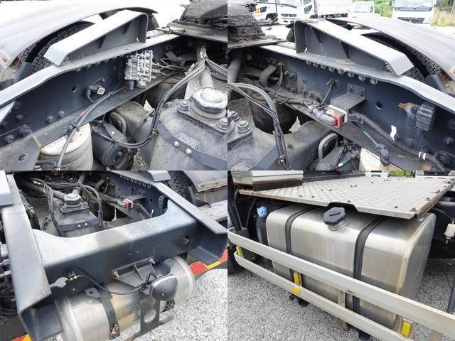 UDトラックスクオントレーラーヘッド（トラクターヘッド）大型（10t）[写真14]