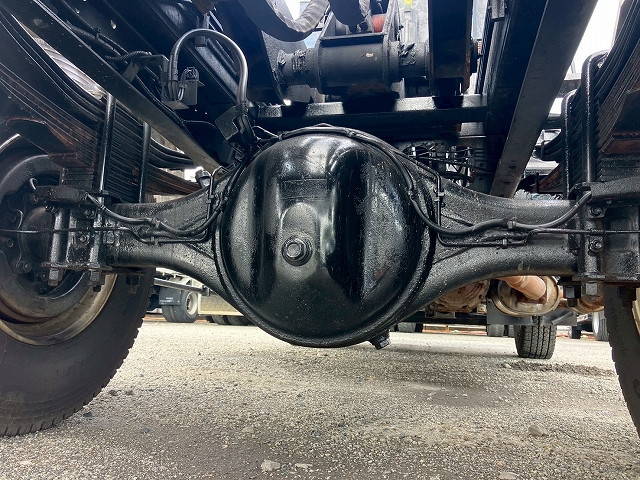 いすゞフォワードコンテナ専用車増トン（6t・8t）[写真12]