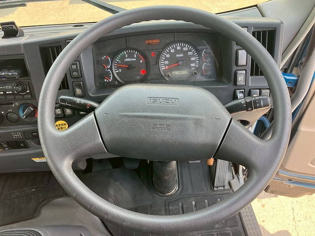 いすゞフォワードコンテナ専用車増トン（6t・8t）[写真26]