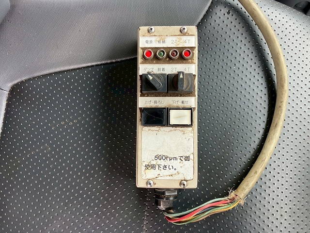 いすゞフォワードコンテナ専用車増トン（6t・8t）[写真29]