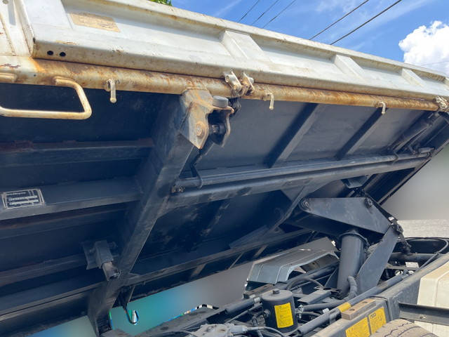 いすゞエルフ三転ダンプ小型（2t・3t）[写真11]