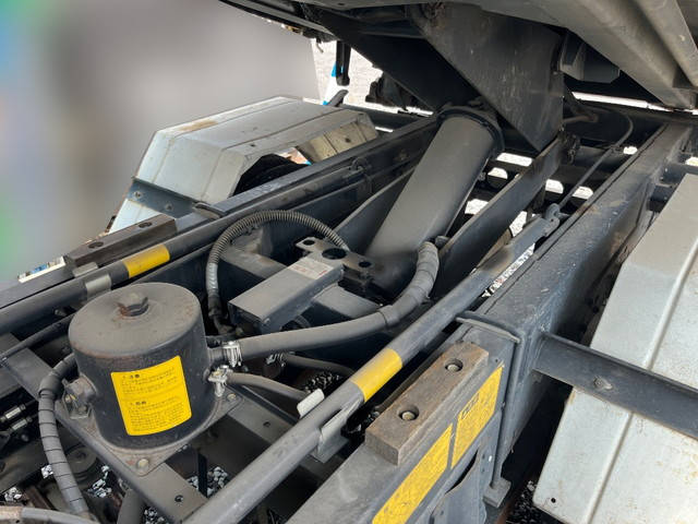 いすゞエルフ三転ダンプ小型（2t・3t）[写真16]