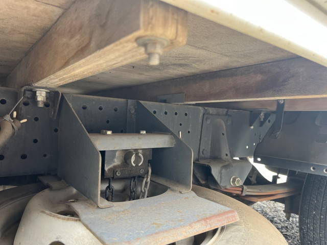 いすゞエルフ平ボディ小型（2t・3t）[写真10]