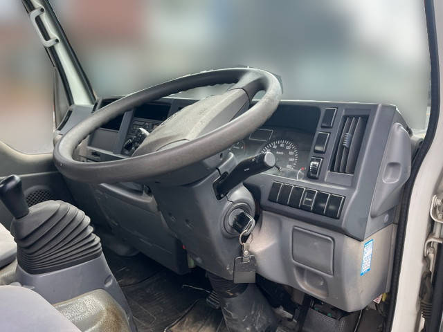 いすゞエルフ平ボディ小型（2t・3t）[写真15]