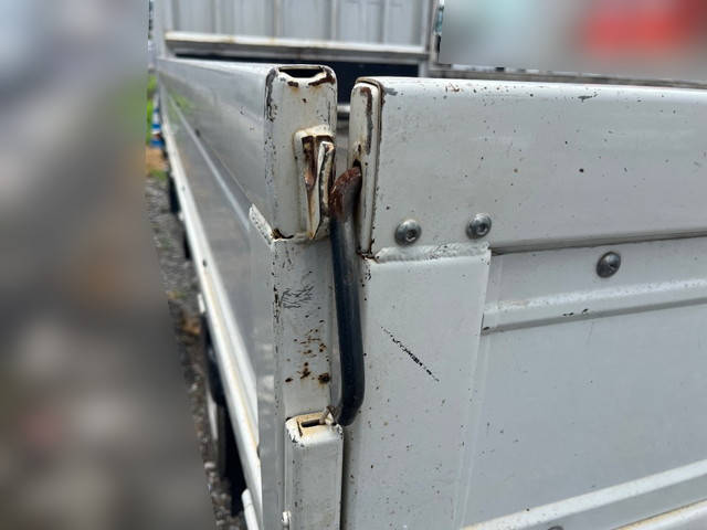 いすゞエルフ平ボディ小型（2t・3t）[写真17]